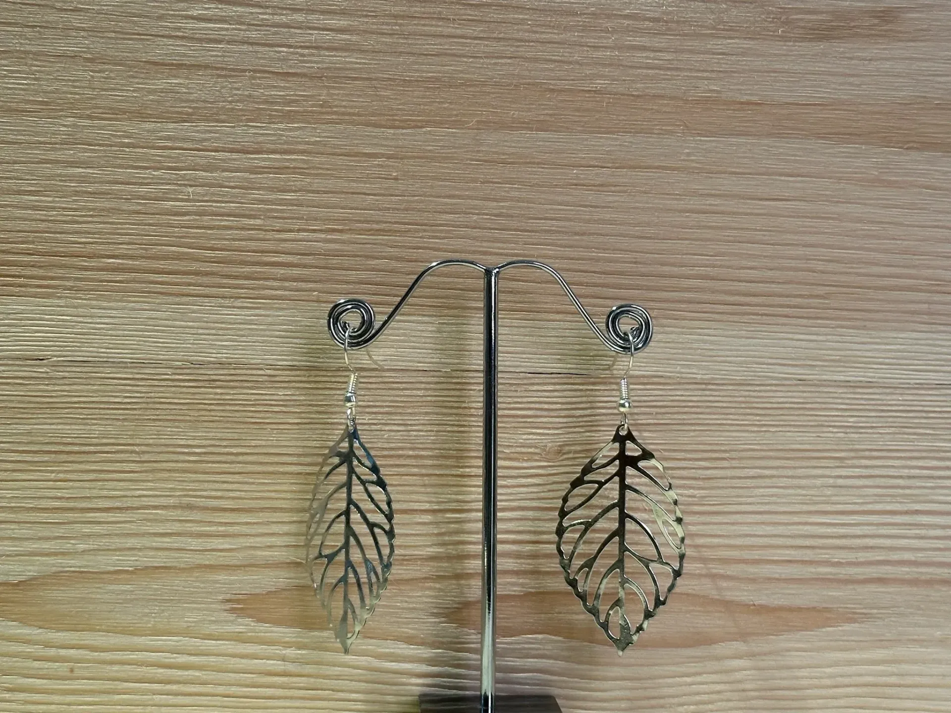 Boucle d'oreilles feuilles en acier inoxydable