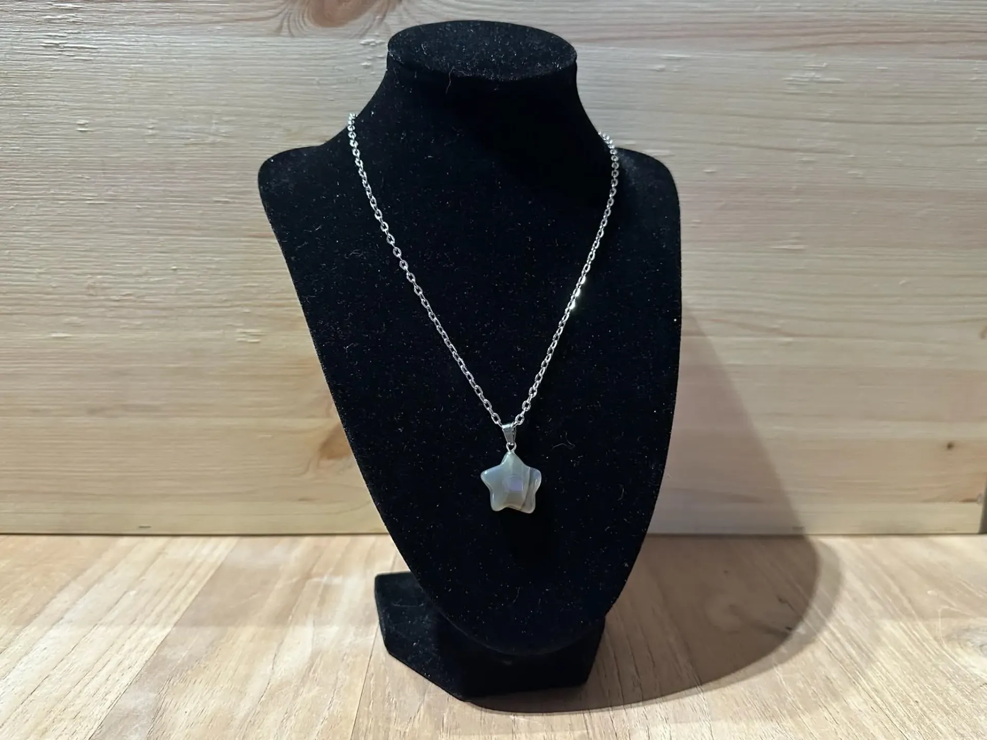 Collier étoile brune en acier inoxydable