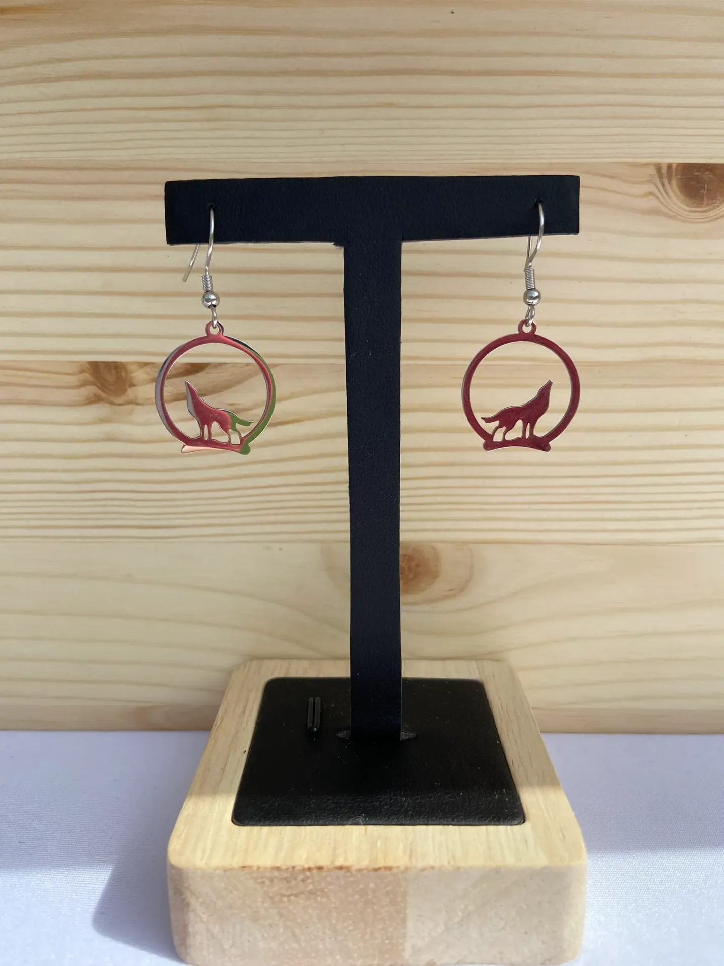 Boucles d'oreilles argentée avec loups en acier inoxydable