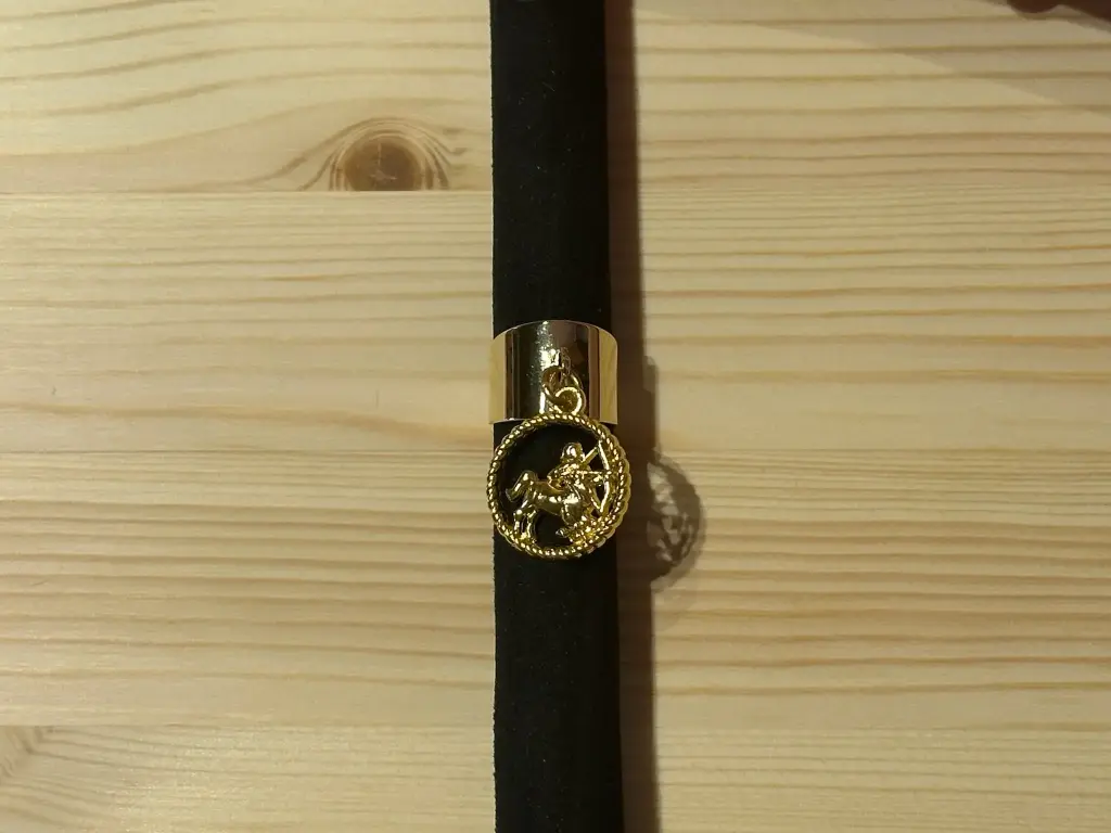 Bague dorée signe sagittaire en acier inoxydable