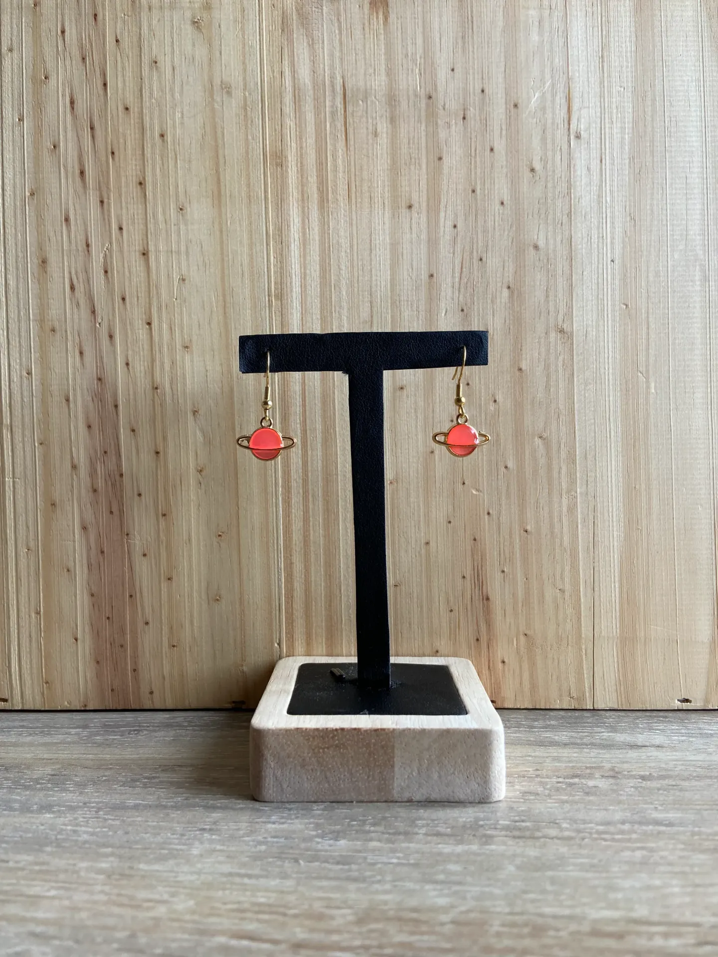 Boucle d'oreilles dorée planète orange en acier inoxydable