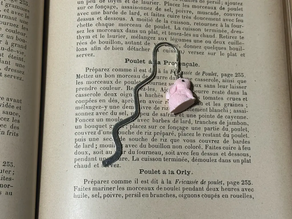 Marque-page lapin rose