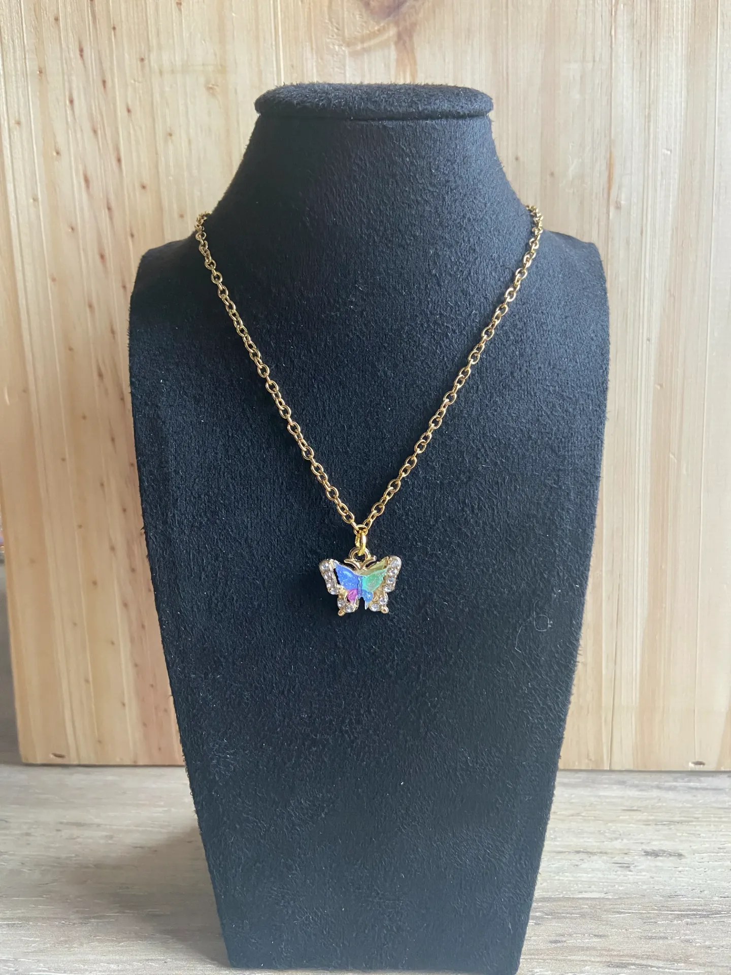 Collier papillon vert et bleu en acier inoxydable