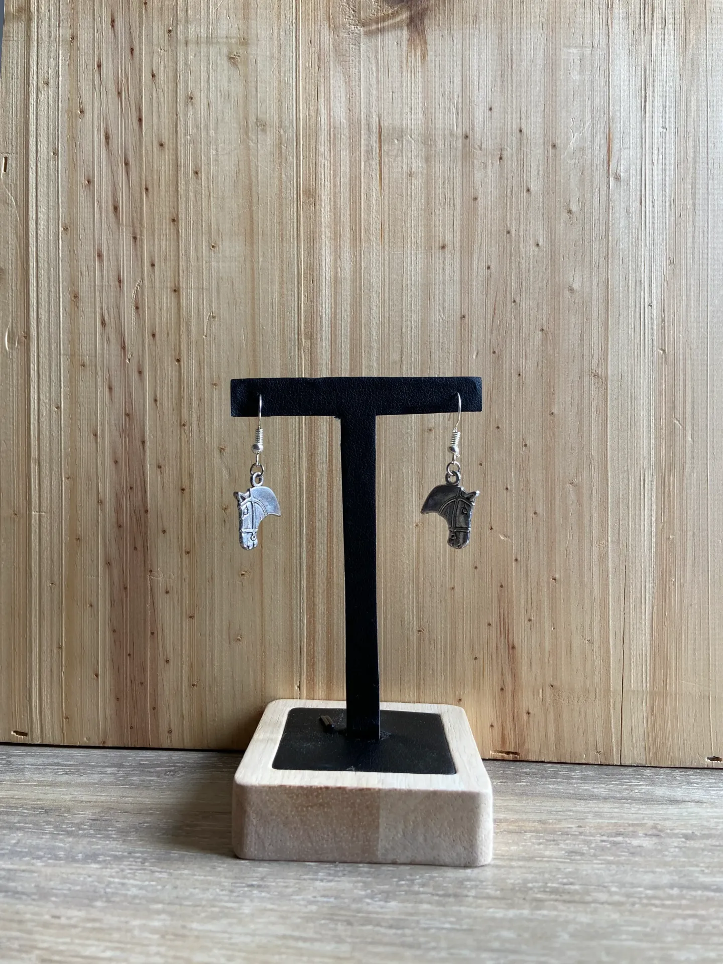 Boucle d'oreilles argentée cheval en acier inoxydable