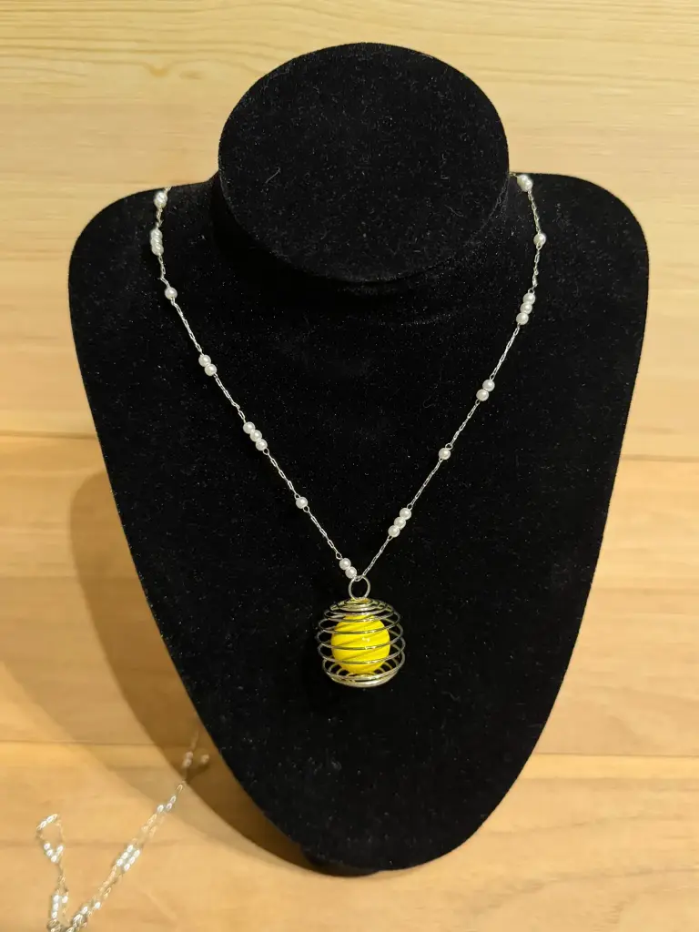 Bola de grossesse jaune avec cage en spirale 105cm