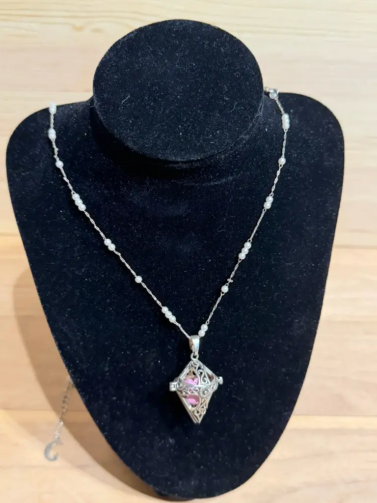 Bola de grossesse rose avec cage en forme de losange 110cm