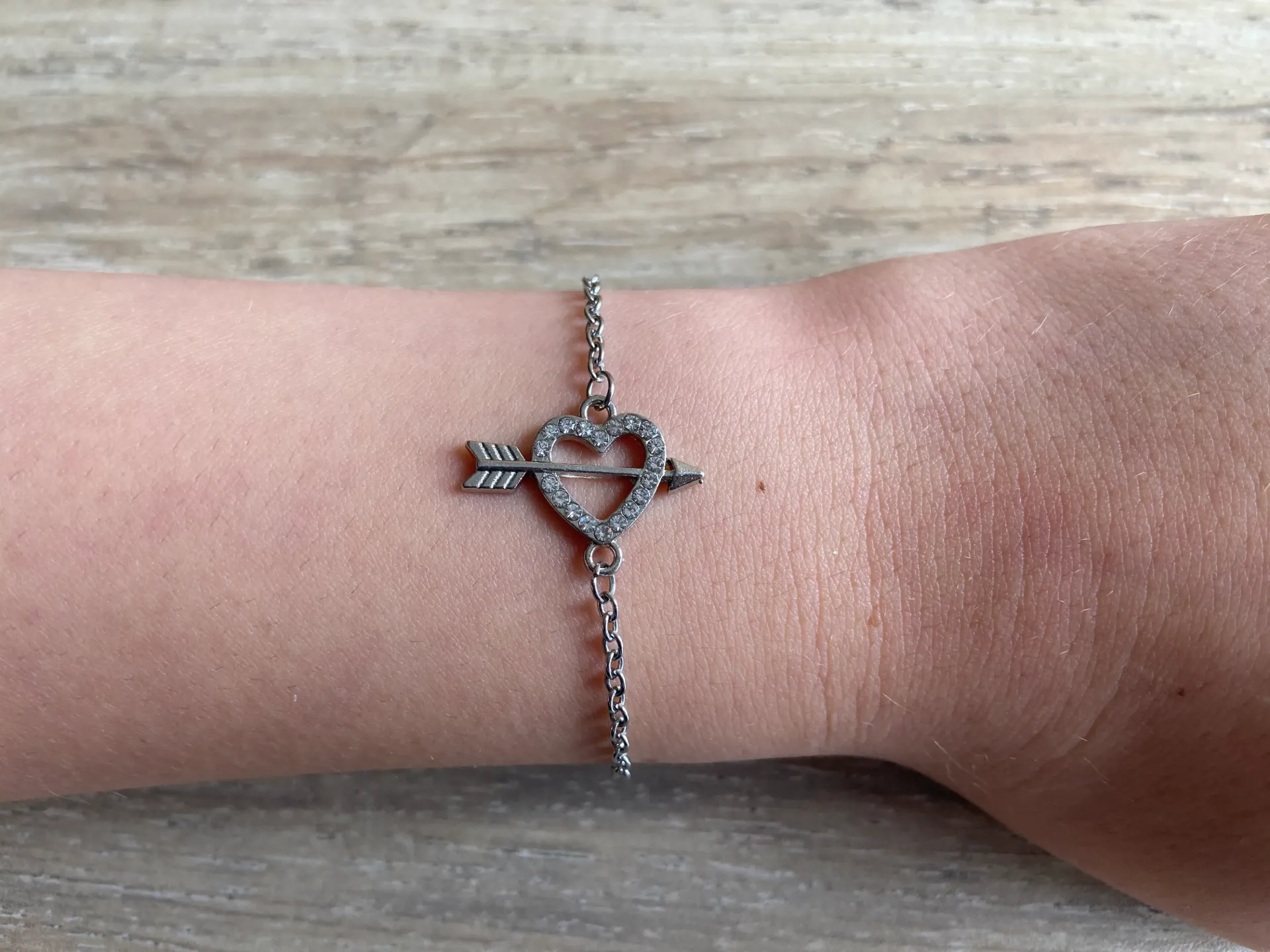 Bracelet argenté avec connecteur cœur en acier inoxydable