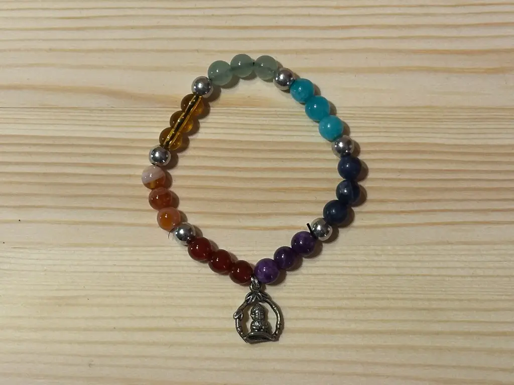 Bracelet en perle 7 chakras avec breloque taille 14cm