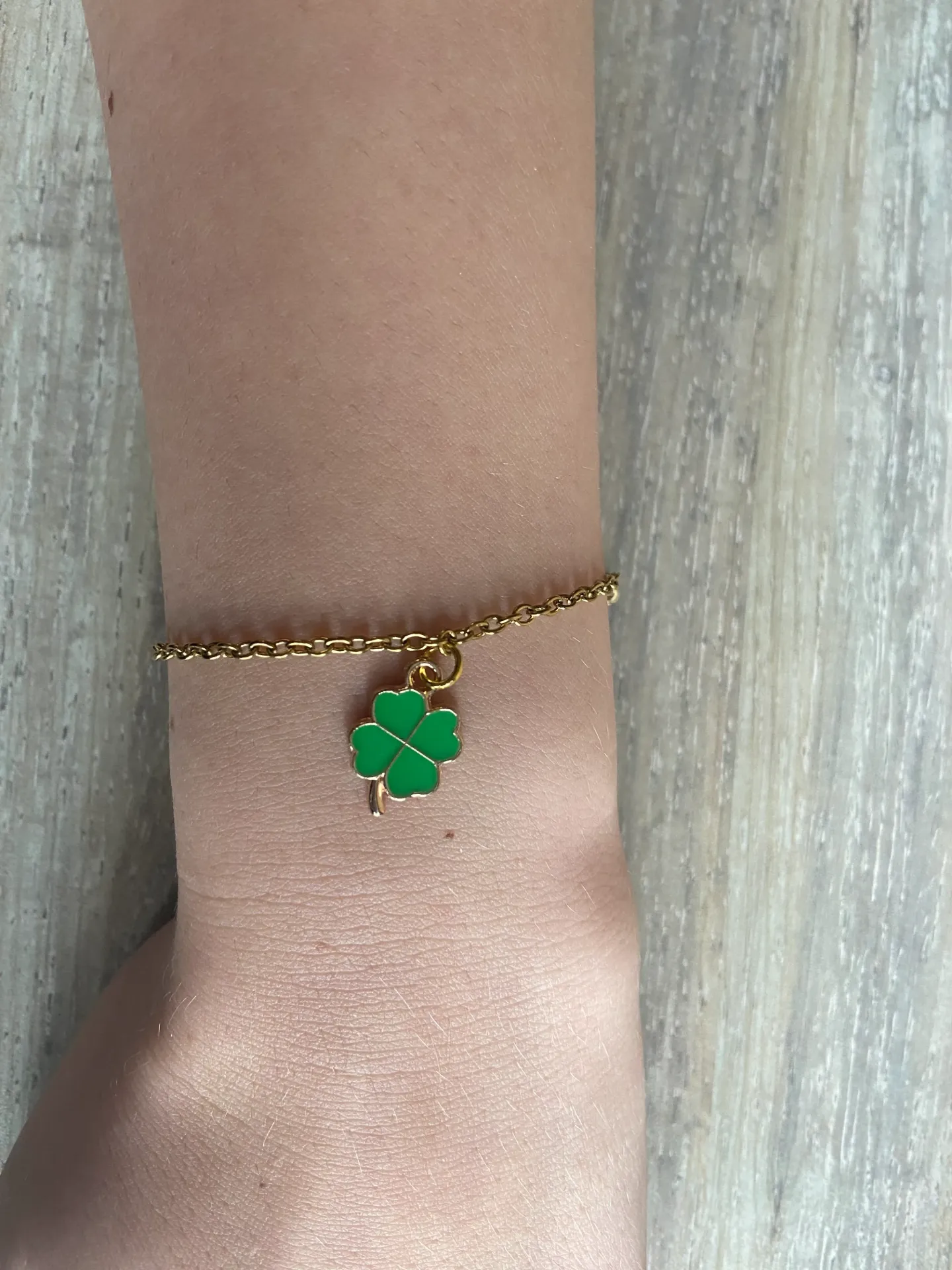 Bracelet doré trèfle vert en acier inoxydable