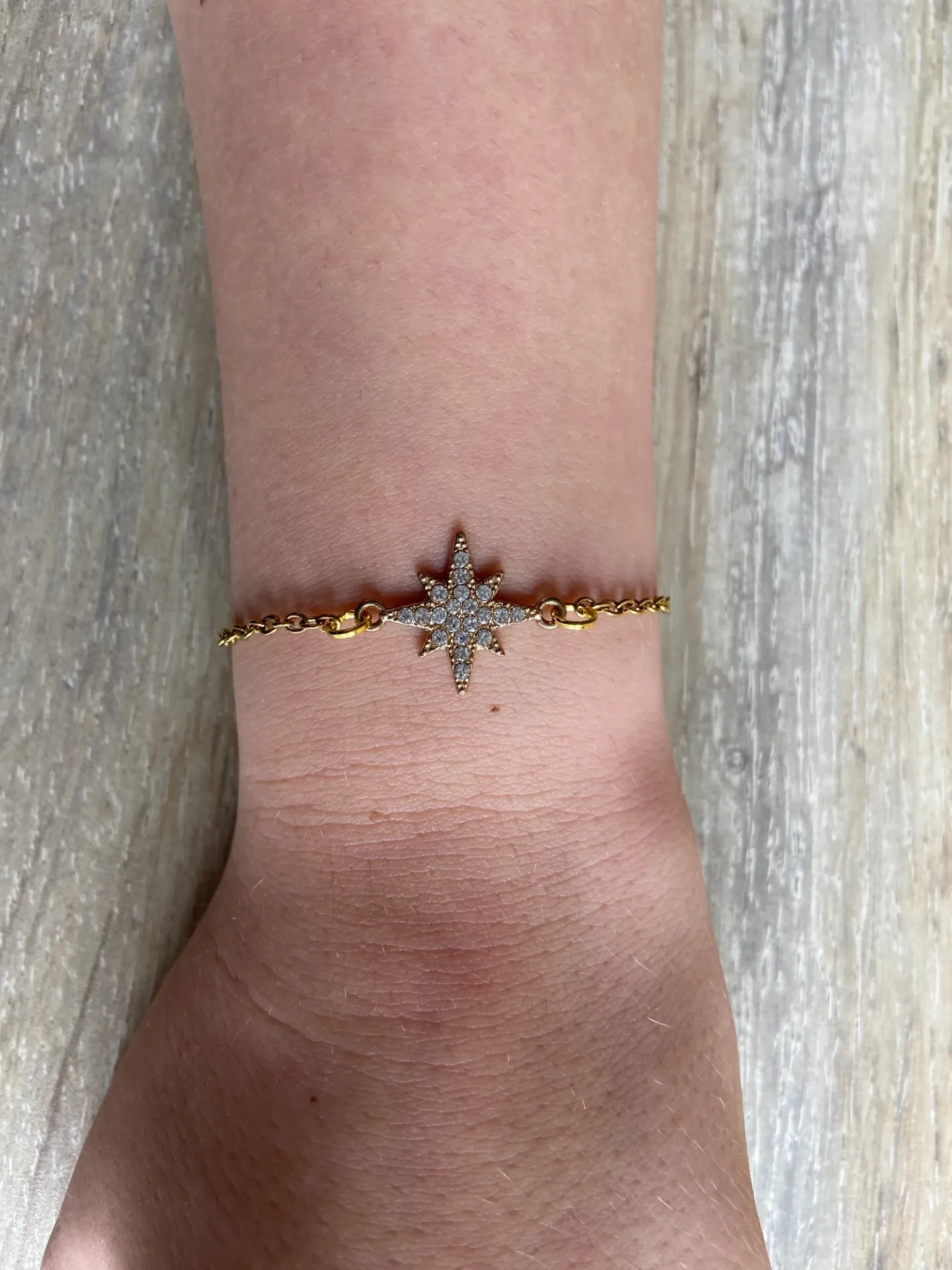 Bracelet doré avec connecteur étoile en acier inoxydable