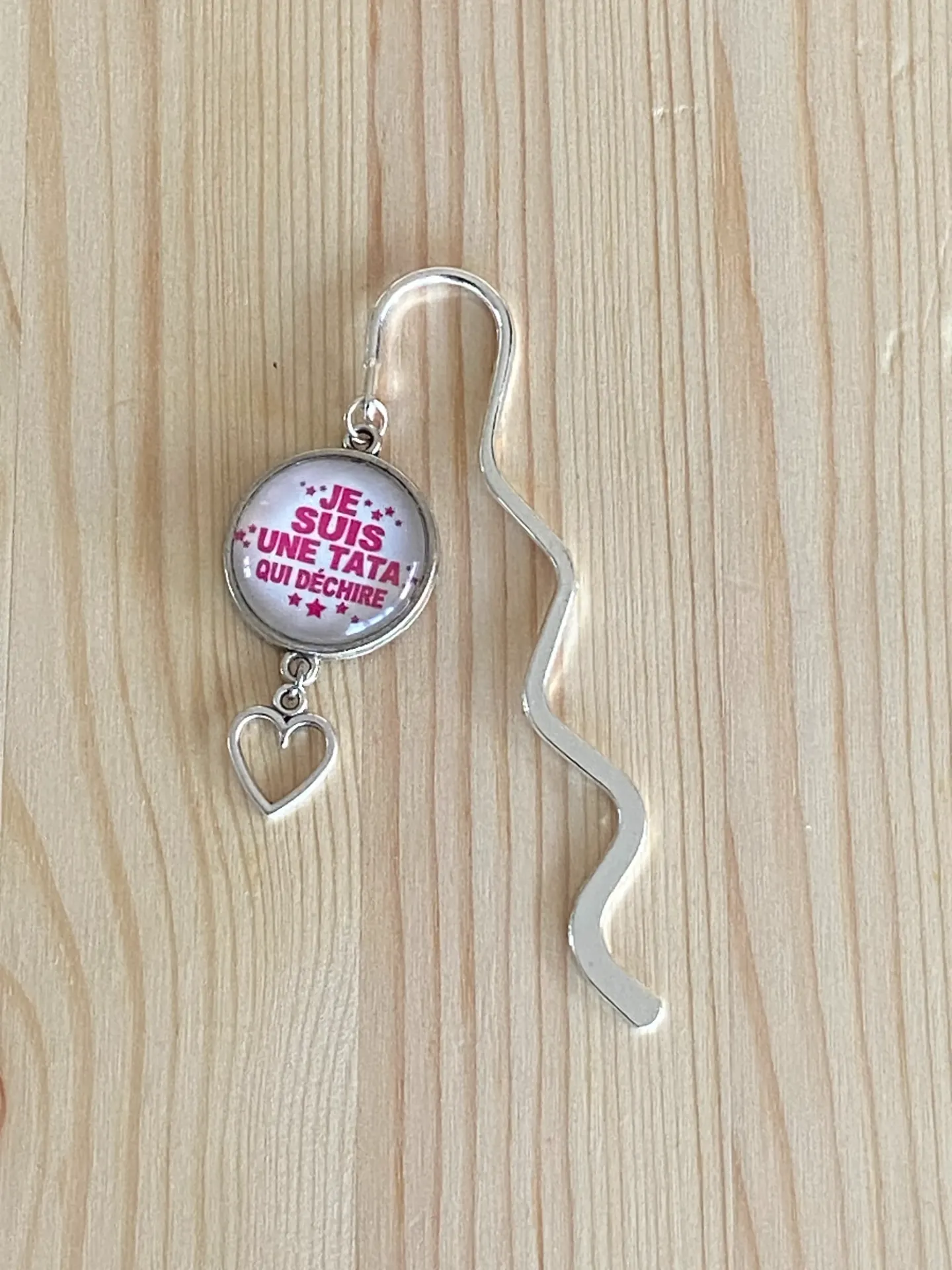 Marque-page ondulé "je suis une tata qui déchire"