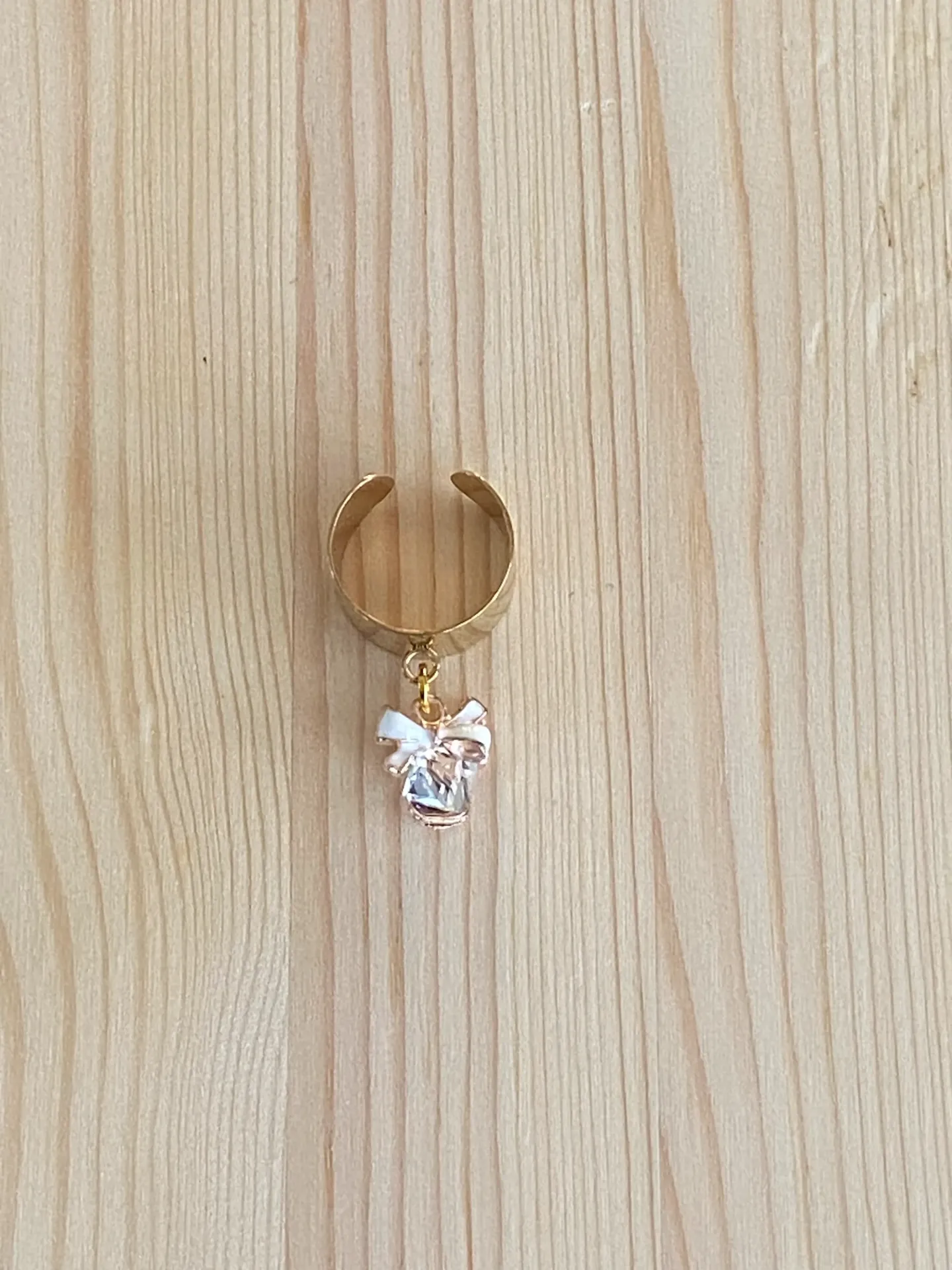 Bague dorée réglable avec strass et petit noeud en acier inoxydable