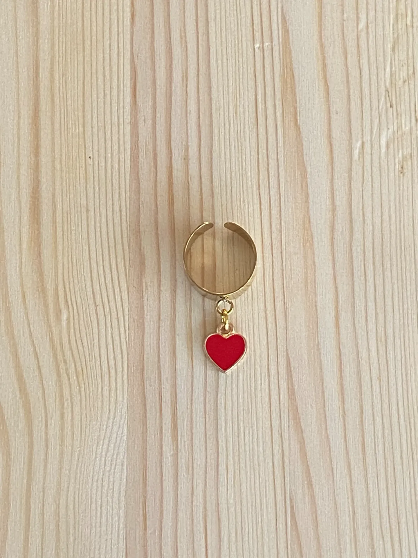 Bague dorée réglable avec coeur rouge en acier inoxydable