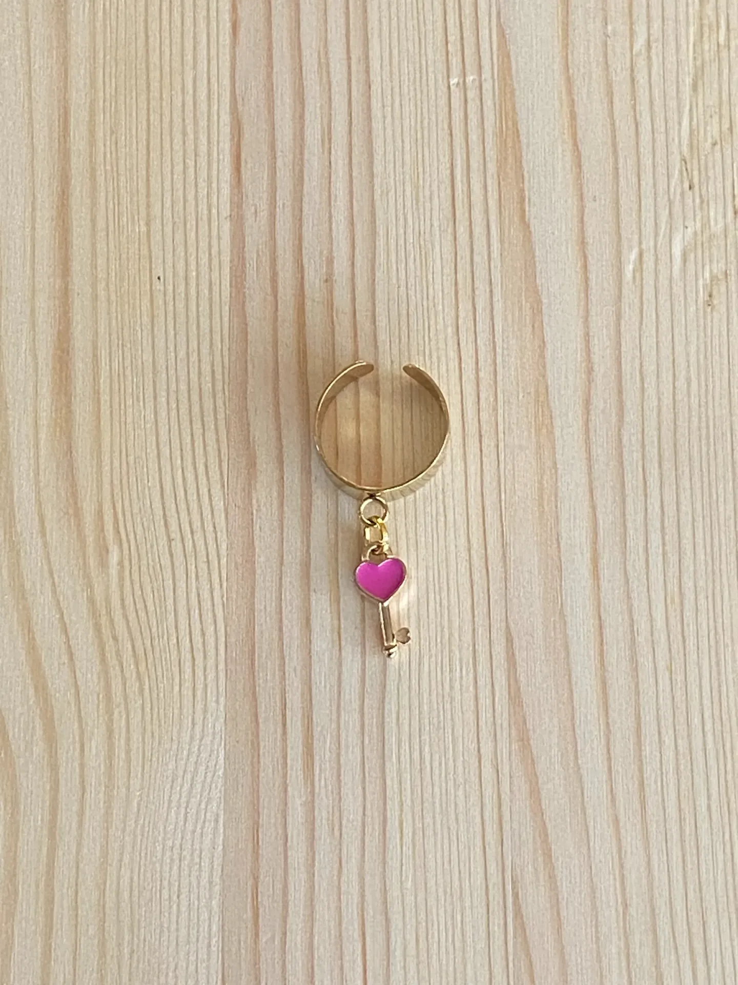 Bague dorée réglable clé en forme de cœur en acier inoxydable