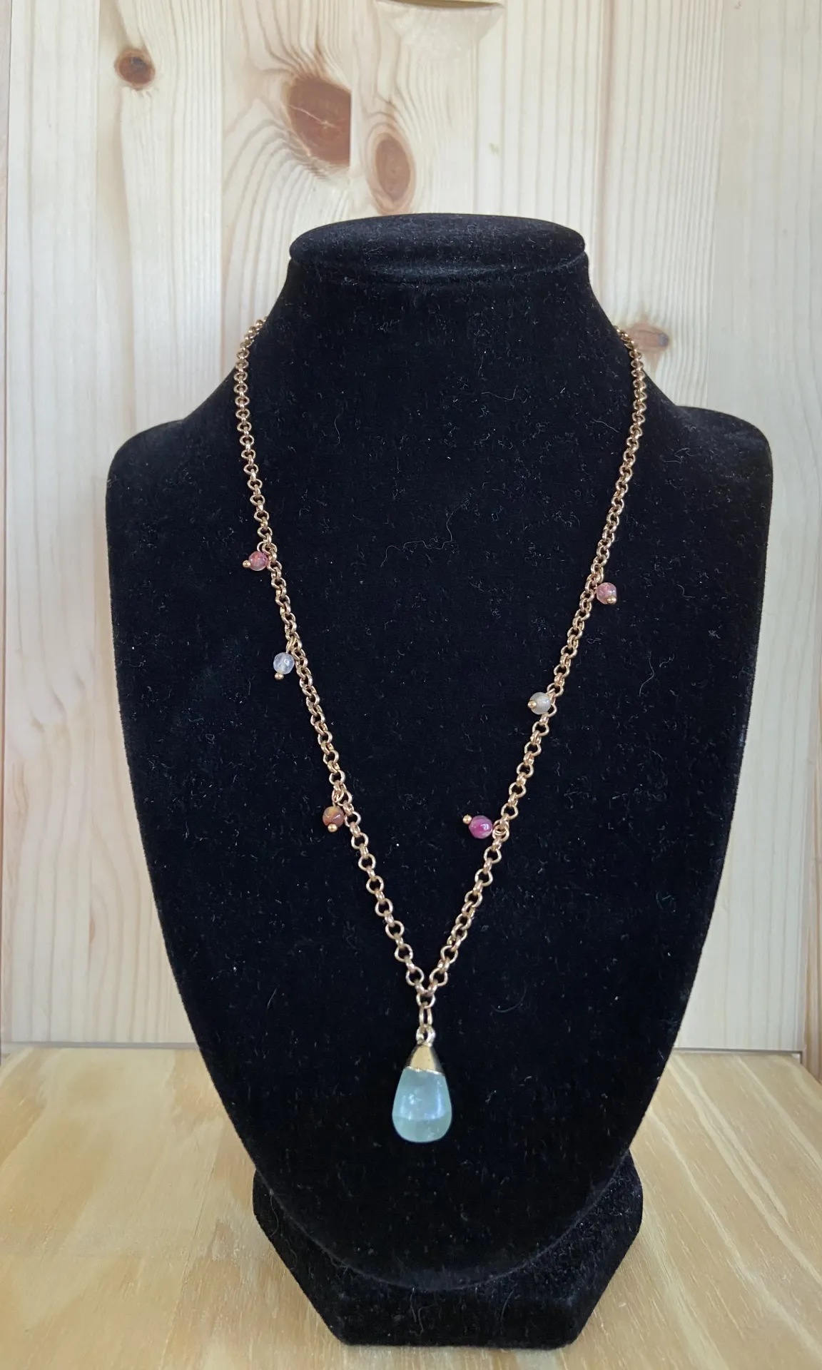 Collier doré avec perle verte en acier inoxydable taille 45cm