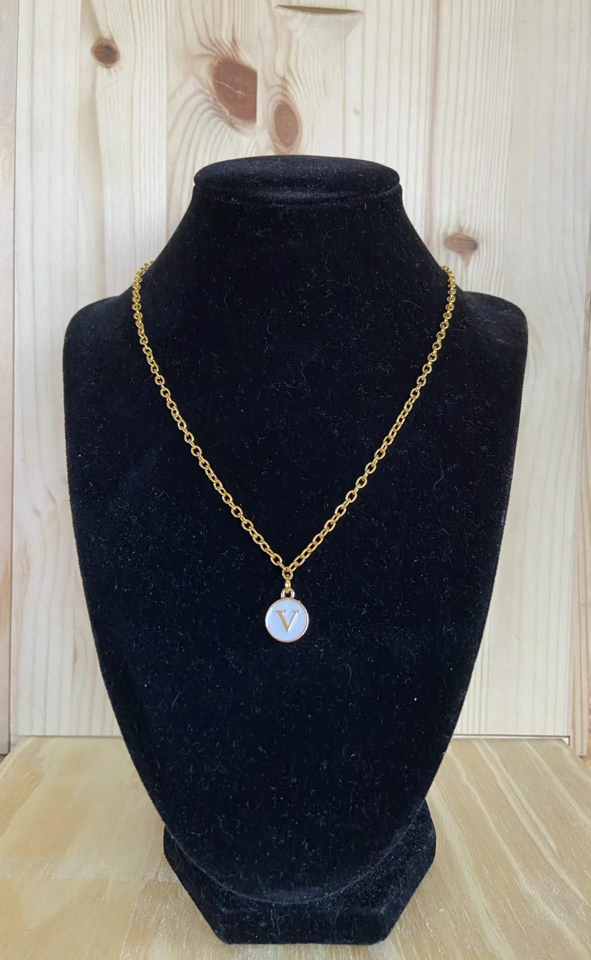 Collier doré avec lettre au choix en acier inoxydable (A, Bleu)